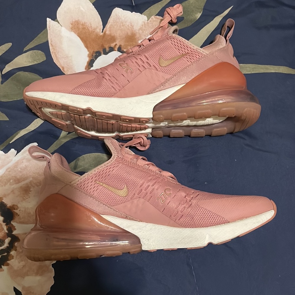 Air Max 270 in Rust Pink